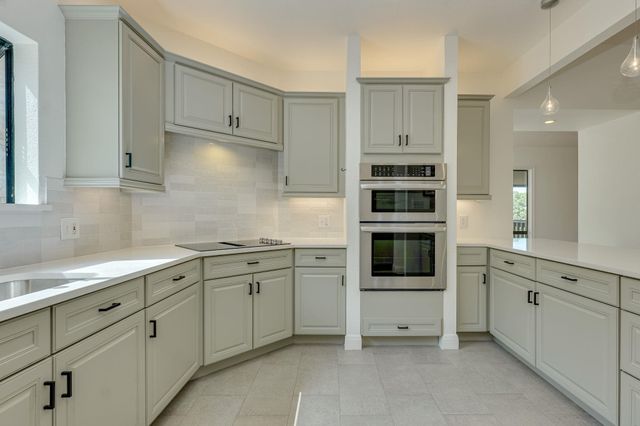 103 Crescent BLF, Lakeway, TX 78734
