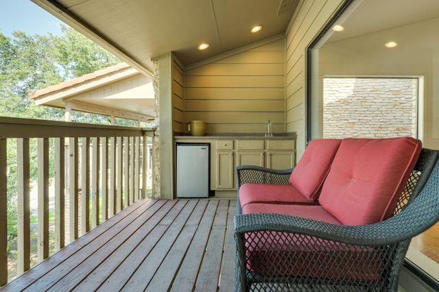 103 Crescent BLF, Lakeway, TX 78734