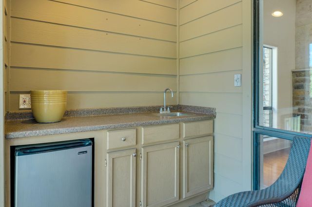 103 Crescent BLF, Lakeway, TX 78734