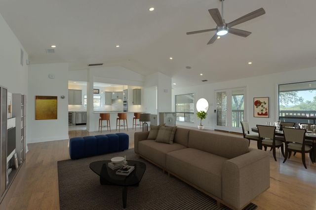 103 Crescent BLF, Lakeway, TX 78734