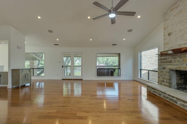 103 Crescent BLF, Lakeway, TX 78734