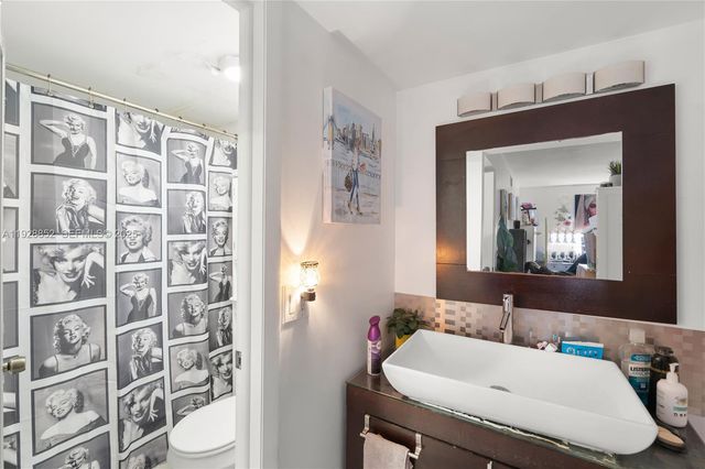 250 180th Drive 159, Sunny Isles Beach, FL 33160