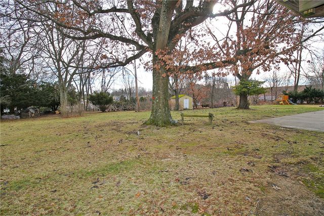 478 Cecil Henderson Road, Cecil, PA 15321