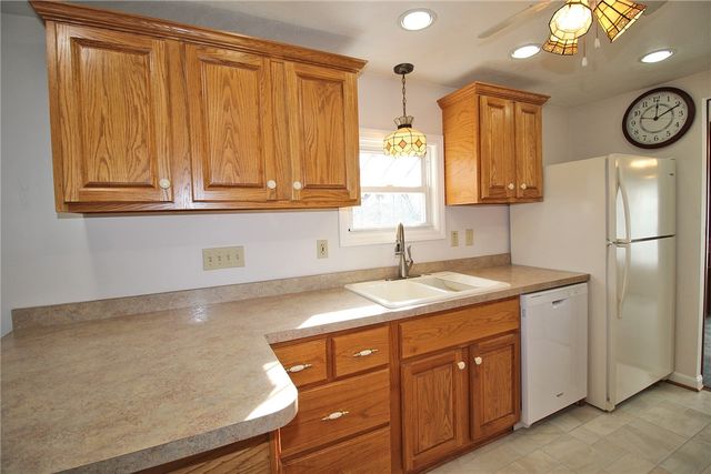 478 Cecil Henderson Road, Cecil, PA 15321