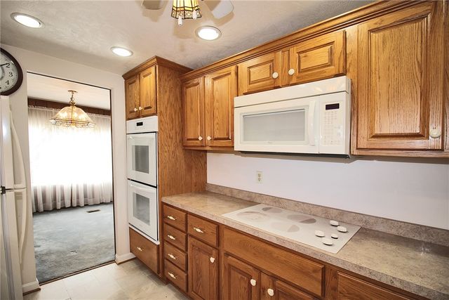 478 Cecil Henderson Road, Cecil, PA 15321