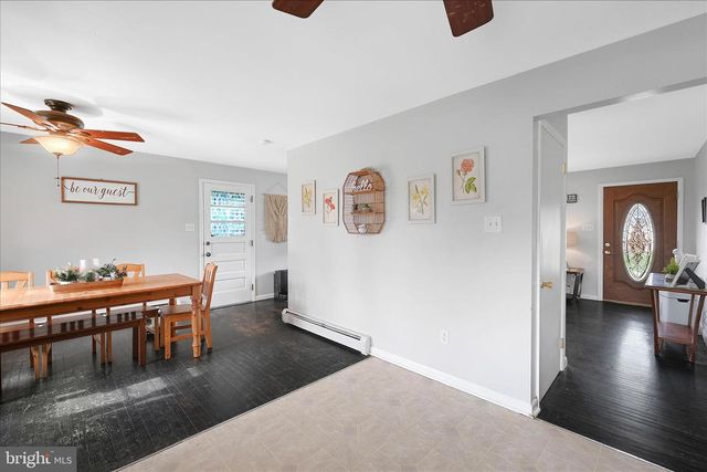 6 OVERLOOK DR, Quarryville, PA 17566
