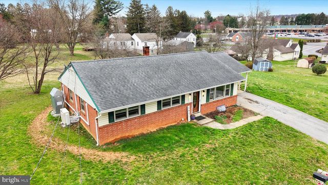 6 OVERLOOK DR, Quarryville, PA 17566