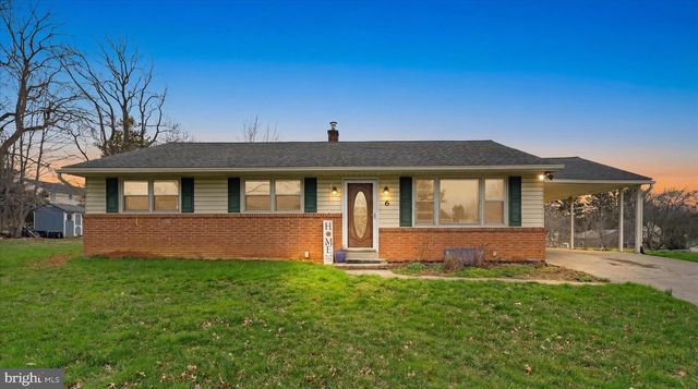 6 OVERLOOK DR, Quarryville, PA 17566