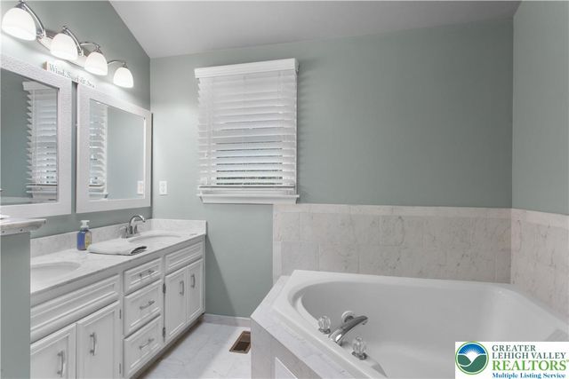 4135 Klein Street, Bethlehem Twp, PA 18020