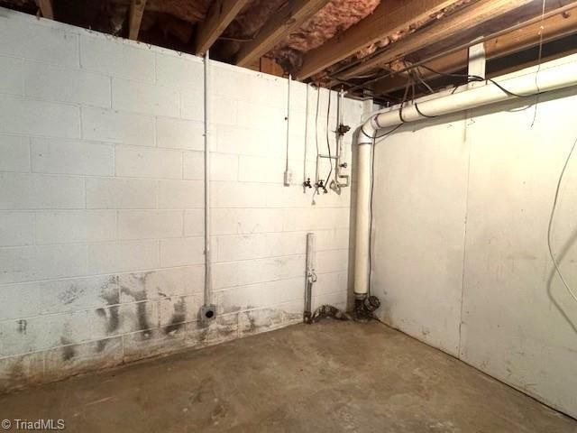 268 Magnolia Avenue, Mocksville, NC 27028
