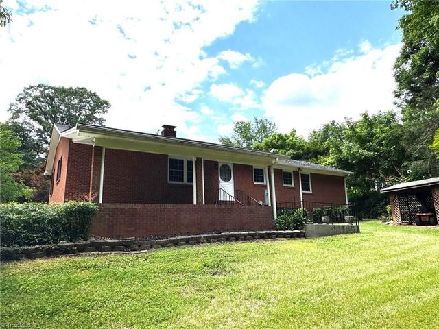 268 Magnolia Avenue, Mocksville, NC 27028