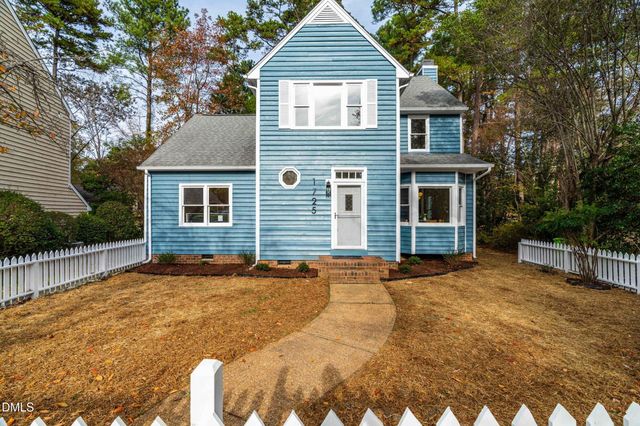 1725 Briarforest Place, Raleigh, NC 27615