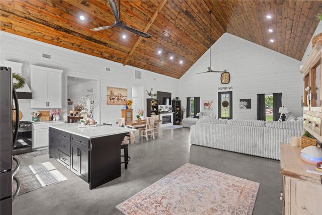 7122 Farm Road 1499, Sumner, TX 75486
