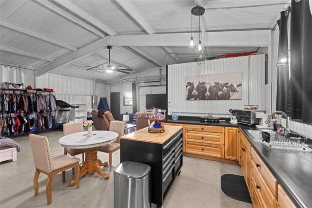 7122 Farm Road 1499, Sumner, TX 75486