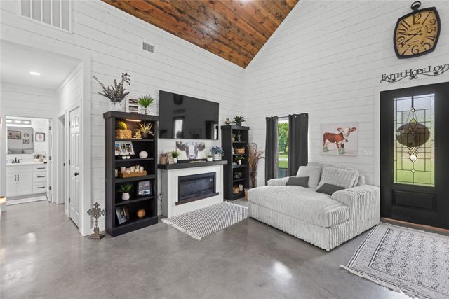 7122 Farm Road 1499, Sumner, TX 75486
