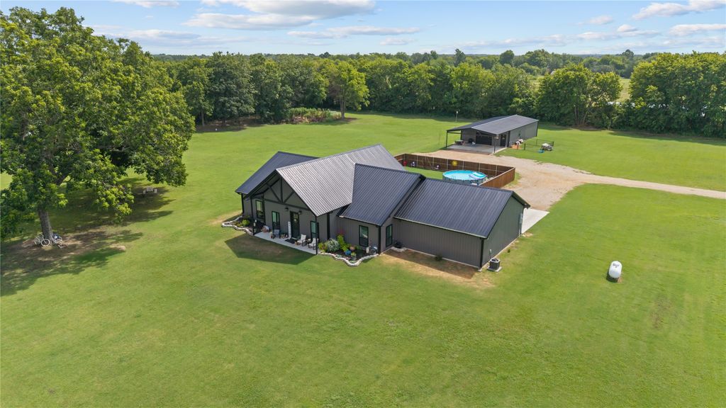 7122 Farm Road 1499, Sumner, TX 75486
