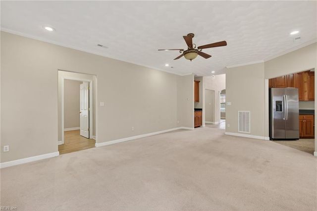 1105 Timber Neck MALL, Chesapeake, VA 23320