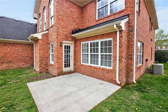 1105 Timber Neck MALL, Chesapeake, VA 23320