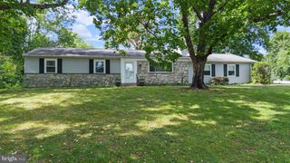 3203 NOTTINGHAM RD, Norristown, PA 19403