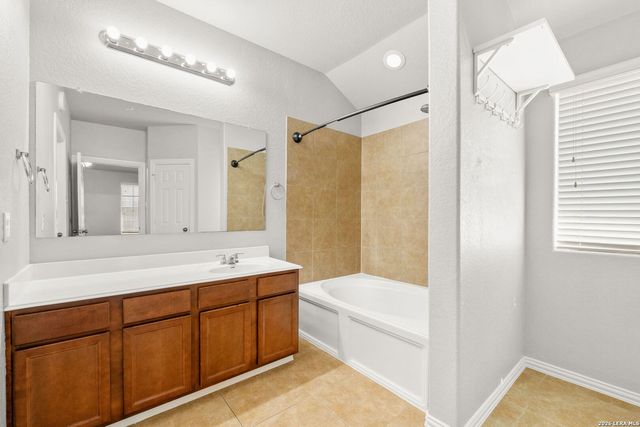 2126 Baltic Strm, San Antonio, TX 78251