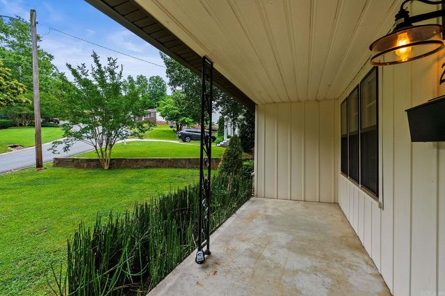 2104 Brownwood Rd, Little Rock, AR 72207