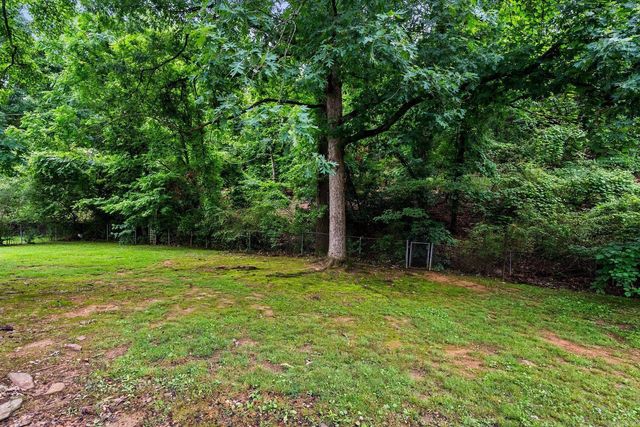 2104 Brownwood Rd, Little Rock, AR 72207
