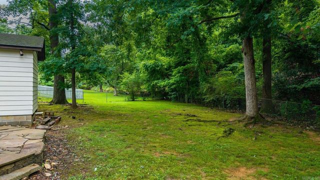 2104 Brownwood Rd, Little Rock, AR 72207