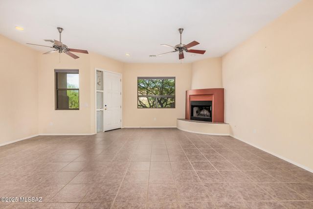 10836 S Heart Break Ridge Place, Vail, AZ 85641