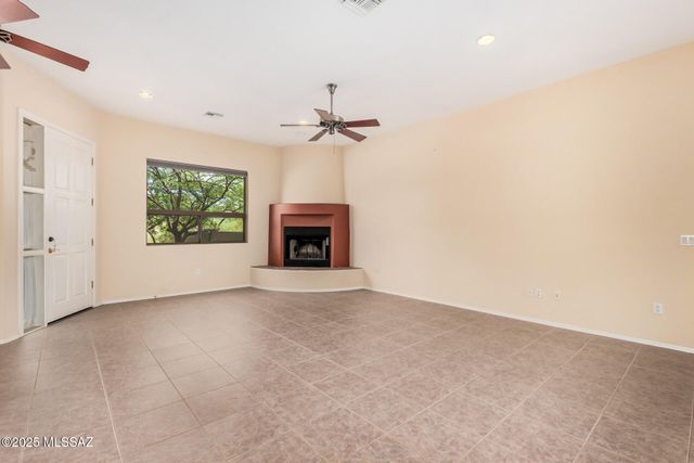 10836 S Heart Break Ridge Place, Vail, AZ 85641