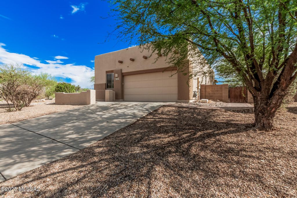 10836 S Heart Break Ridge Place, Vail, AZ 85641