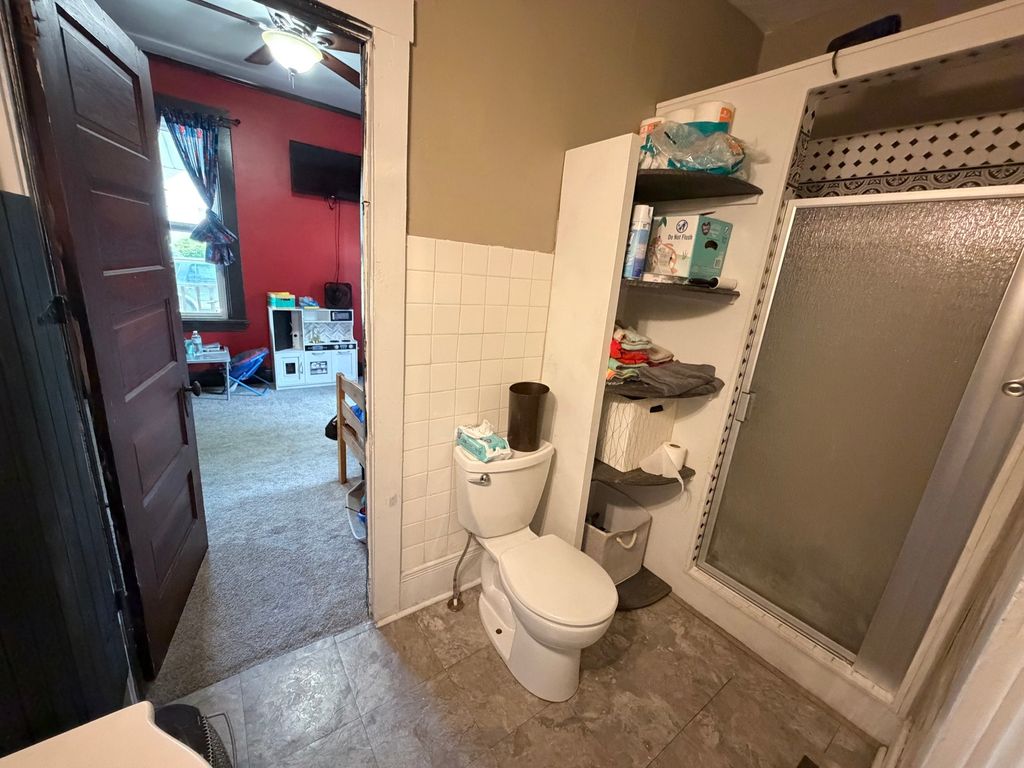 Image 14 of property listing at 300 W Allmon Street, Salem, IL 62881