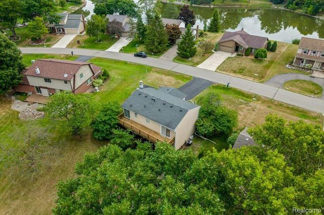 23067 Heatherbrae Way, Novi, MI 48375