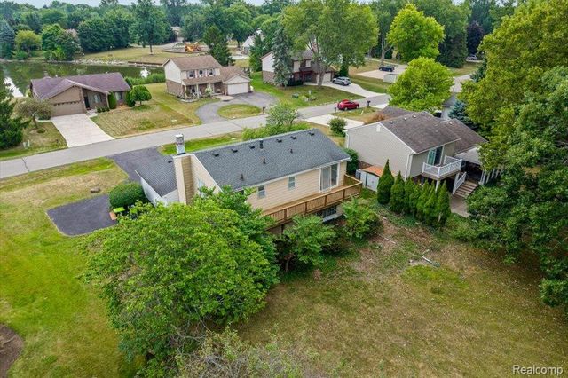 23067 Heatherbrae Way, Novi, MI 48375