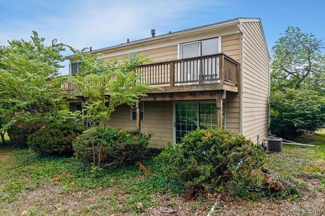 23067 Heatherbrae Way, Novi, MI 48375
