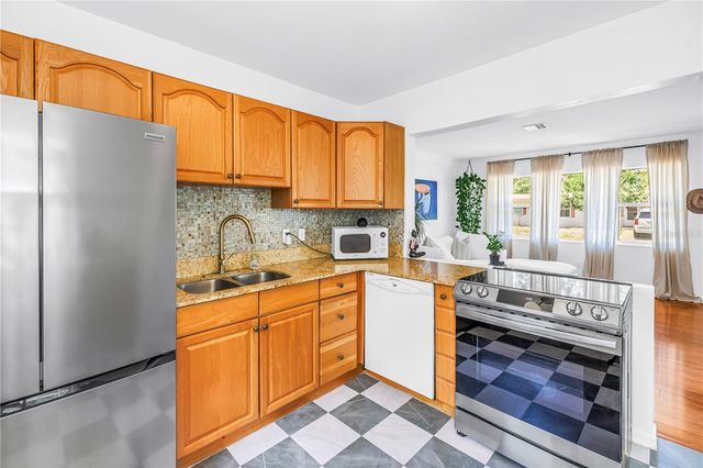 798 45TH AVENUE N, St Petersburg, FL 33703