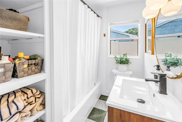 798 45TH AVENUE N, St Petersburg, FL 33703