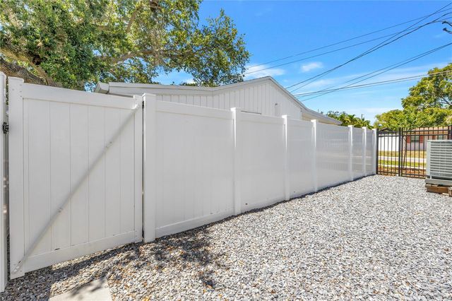 798 45TH AVENUE N, St Petersburg, FL 33703