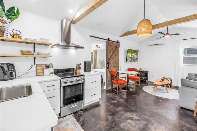 798 45TH AVENUE N, St Petersburg, FL 33703