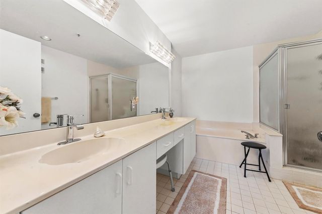 5952 Regal Glen Drive 207, Boynton Beach, FL 33437