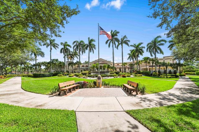 5952 Regal Glen Drive 207, Boynton Beach, FL 33437