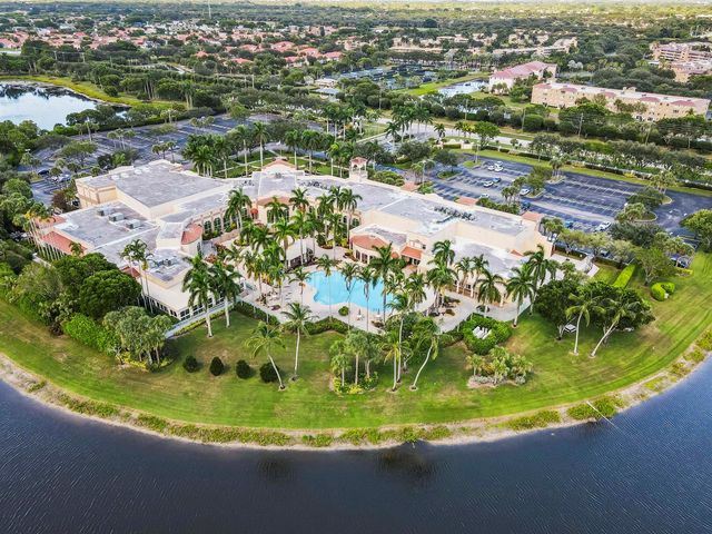 5952 Regal Glen Drive 207, Boynton Beach, FL 33437