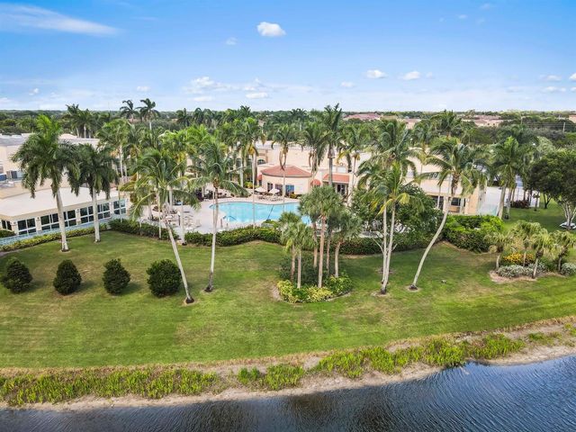 5952 Regal Glen Drive 207, Boynton Beach, FL 33437
