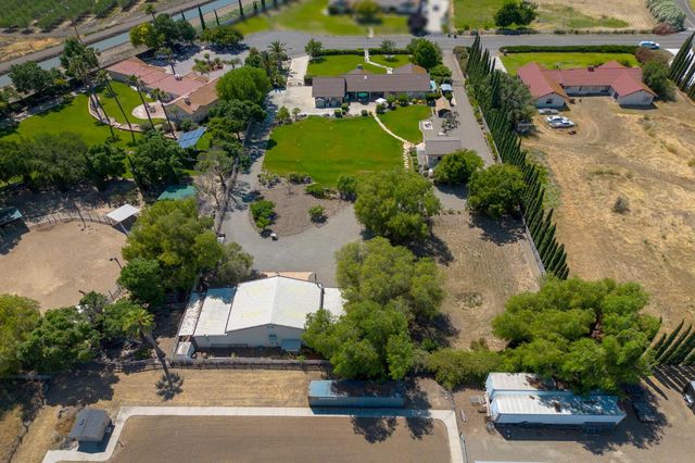 23472 Los Ranchos Dr, Tracy, CA 95304