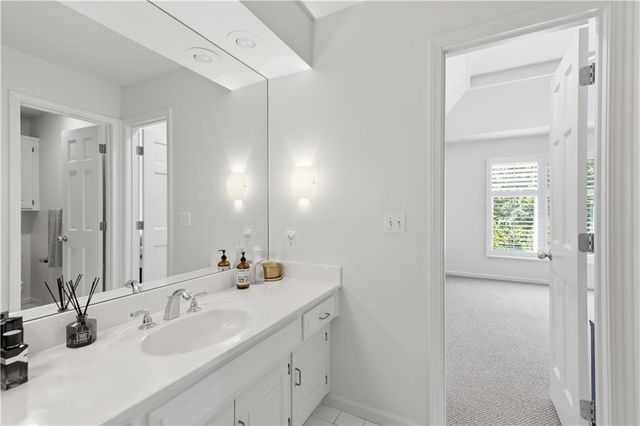 3048 W 118th Terrace, Leawood, KS 66211