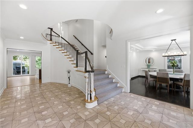 3048 W 118th Terrace, Leawood, KS 66211