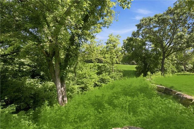3048 W 118th Terrace, Leawood, KS 66211