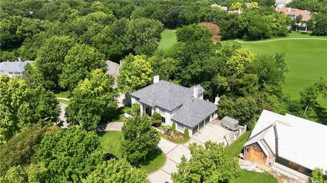 3048 W 118th Terrace, Leawood, KS 66211