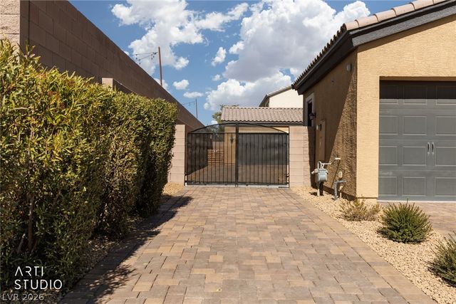 7742 West Camero Avenue, Las Vegas, NV 89113