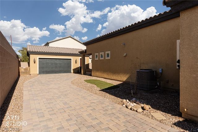 7742 West Camero Avenue, Las Vegas, NV 89113