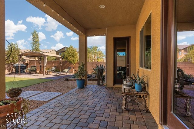 7742 West Camero Avenue, Las Vegas, NV 89113